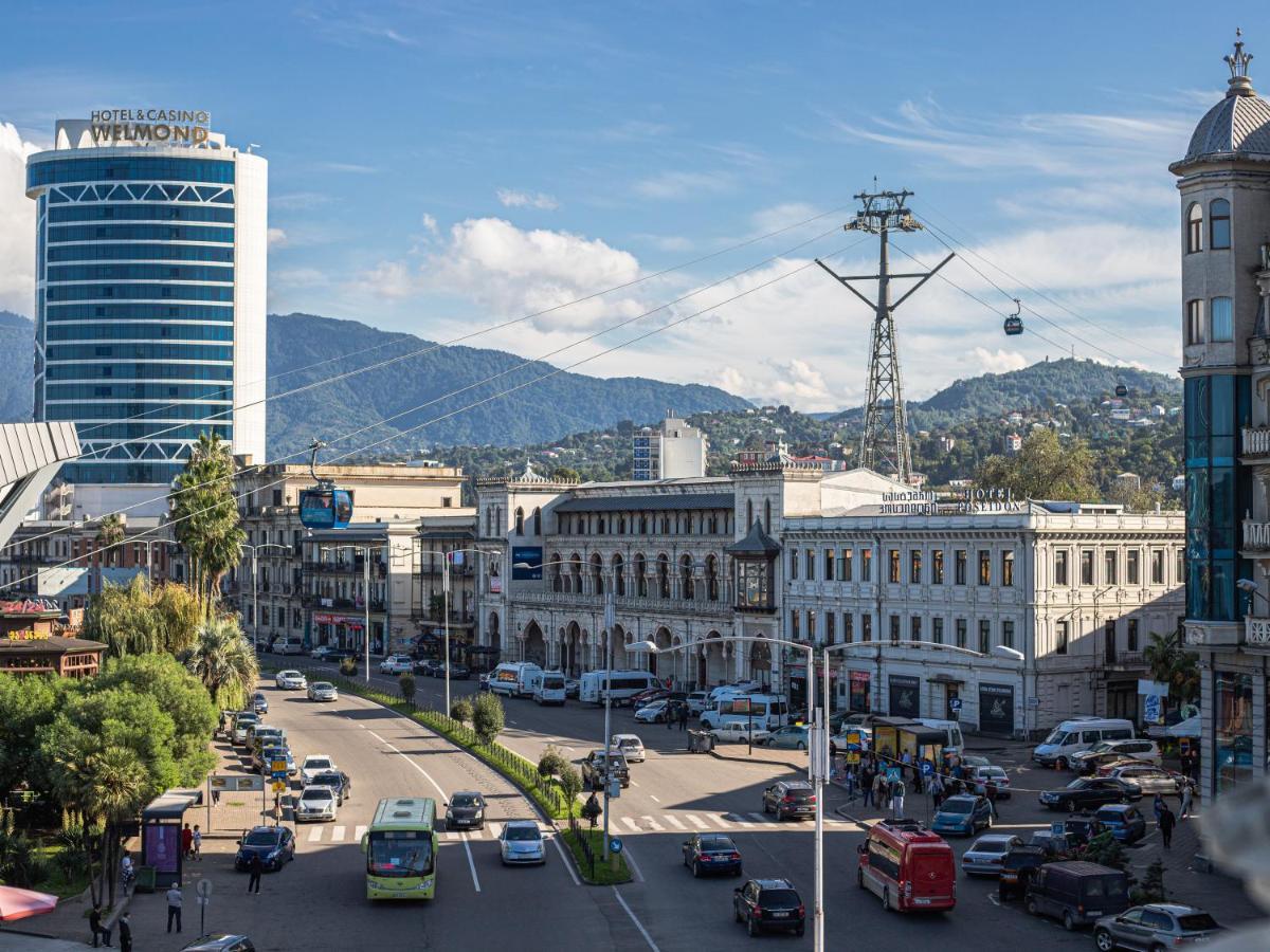 Boutique Hotel 32 Batumi Luaran gambar