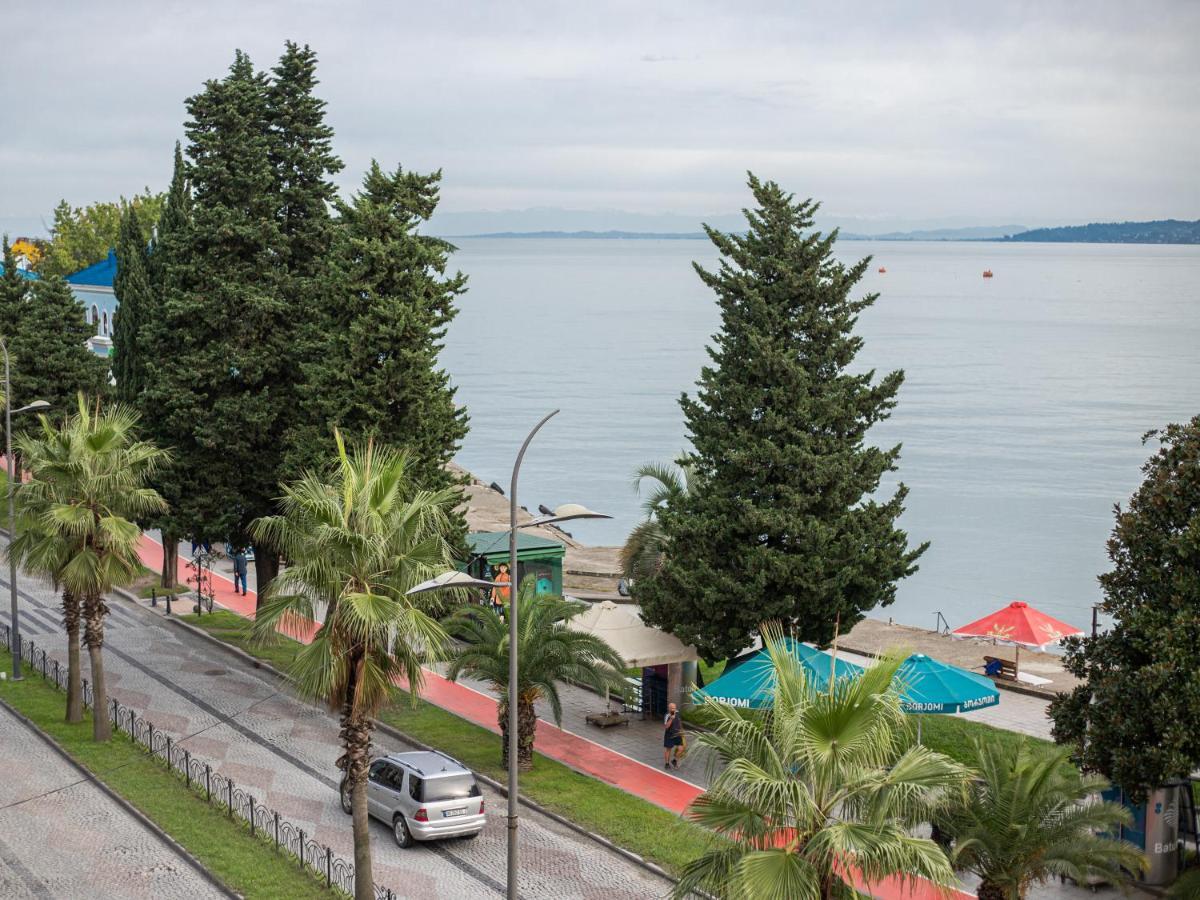 Boutique Hotel 32 Batumi Luaran gambar