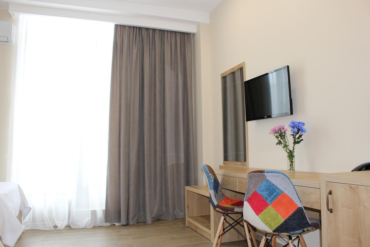 Boutique Hotel 32 Batumi Luaran gambar