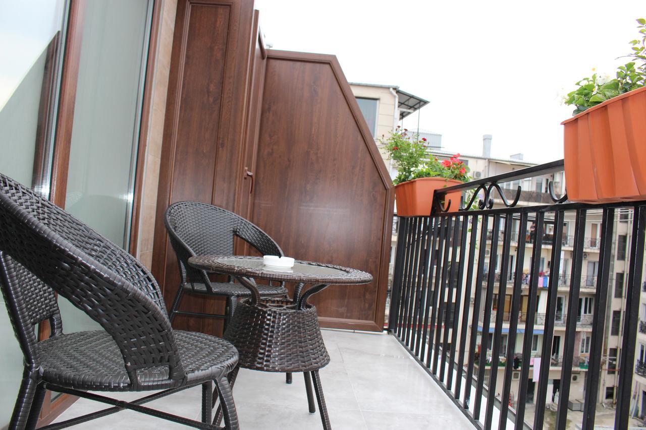 Boutique Hotel 32 Batumi Luaran gambar