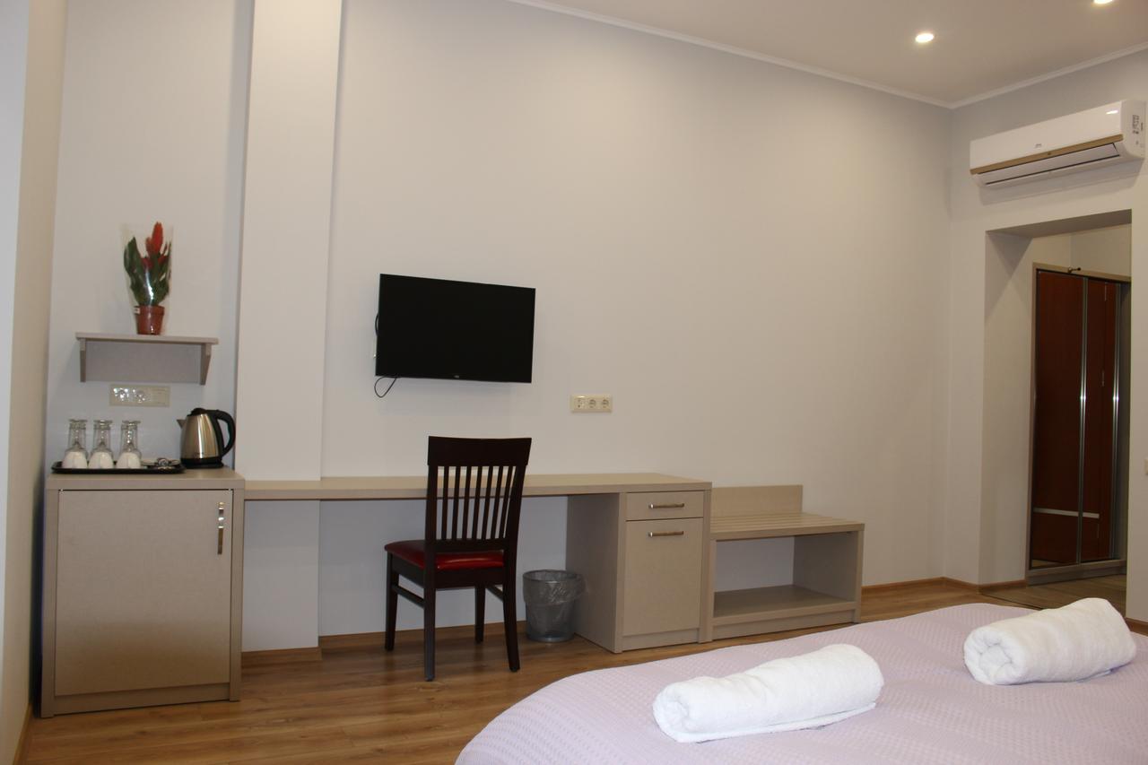 Boutique Hotel 32 Batumi Luaran gambar